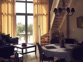 Le Chateau Des Cinq Cantons Hotel Carpentras