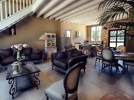 Le Chateau Des Cinq Cantons Hotel Carpentras