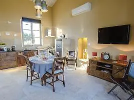 **  Le Chateau Des Cinq Cantons Hotel Carpentras France